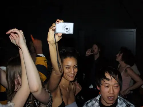Foto 5 aus Clubbing & Bar Tausend (2010)