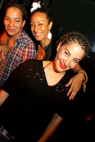 Foto 8 aus Clubbing & Bar Tausend (2010)