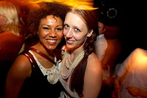 Foto 18 aus Clubbing & Bar Tausend (2010) – Menschen