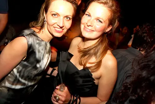 Foto 24 aus Clubbing & Bar Tausend (2010) – Menschen
