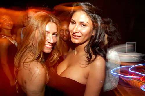 Foto 29 aus Clubbing & Bar Tausend (2010) – Menschen