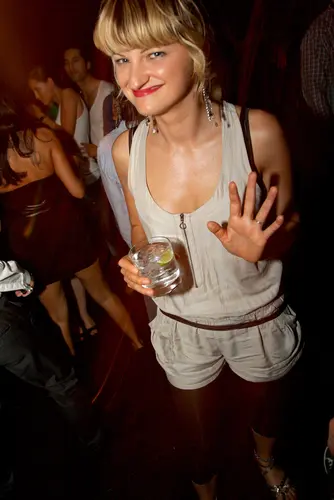 Foto 30 aus Clubbing & Bar Tausend (2010) – Menschen