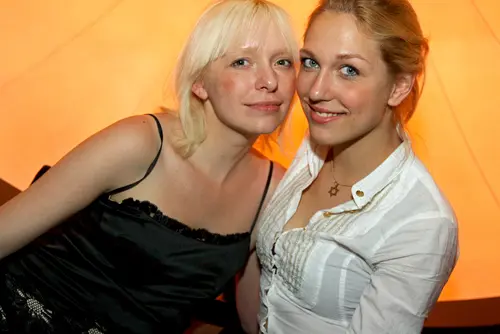Foto 32 aus Clubbing & Bar Tausend (2010) – Menschen