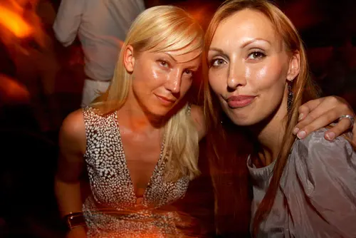 Foto 33 aus Clubbing & Bar Tausend (2010) – Menschen