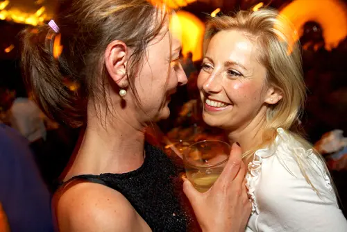 Foto 35 aus Clubbing & Bar Tausend (2010) – Menschen