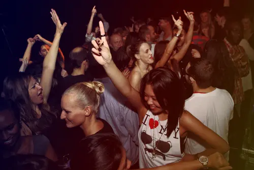 Foto 71 aus Clubbing & Bar Tausend (2010) – Menschen