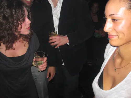 Foto 43 aus Clubbing & Bar Tausend (2010)