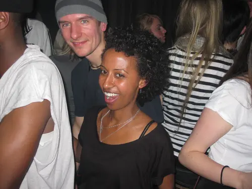 Foto 100 aus Clubbing & Bar Tausend (2010) – Menschen
