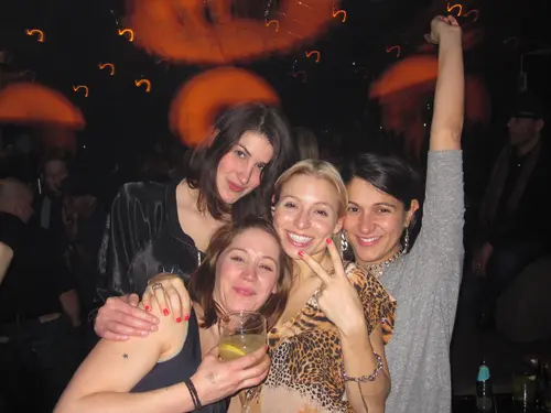 Foto 138 aus Clubbing & Bar Tausend (2010) – Menschen